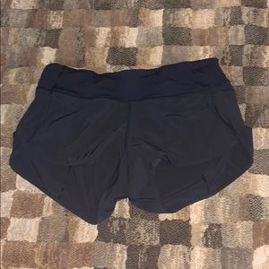 black lululemon speed up shorts size 6